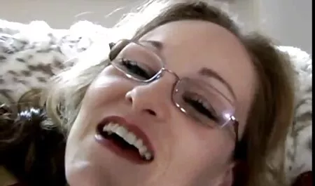 Jebeno mi film erotik hd je tinejdžerica slatka obrijana maca