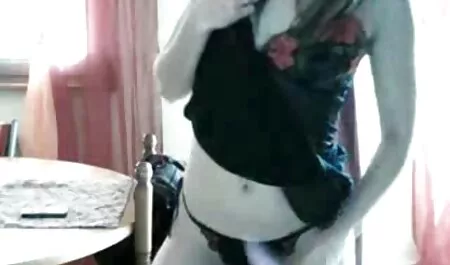 Rizičan blowjob trijem s ogromnim cumshot petit hd porno