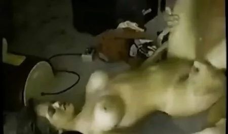 Crnokosa drolja proguta debeli penis na krevetu porn hd cinema
