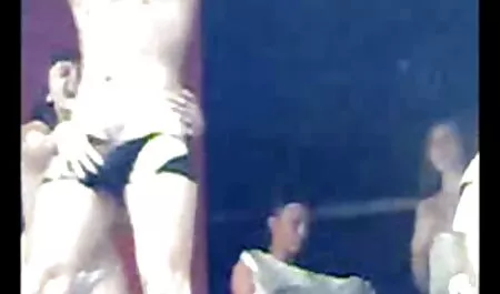 Fit crna sauna porno hd djevojka s naočalama dobiva lice