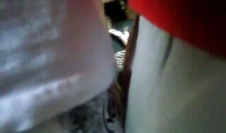 Nove su djevojke kaznile batlera i fete futute de tata analnu drolju