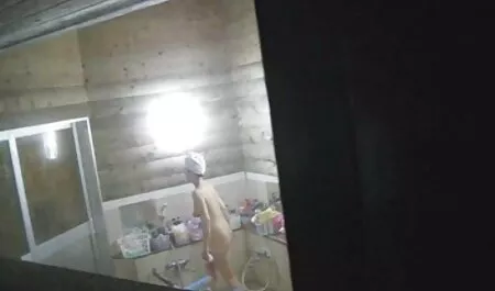 Slatka plavuša pokazuje nun hd porno svoje lukavo dupe