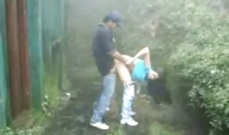 Capri se igra sa svojom mokrom porno tub hd macom i nevjerojatnim velikim sisama