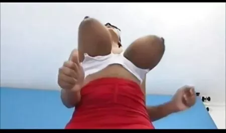 Tinejdžerski tuš s Dawsonom Millerom porno full hd 18