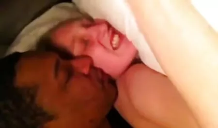 Brazilski lesbian hd film lezbijski tuš