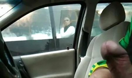 Kanadski Cougar Shanda Fay sisa penis i nun hd porno dobiva jebeno duboko!