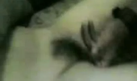 Sretnog tipa dijeli njegova full porno moveis prsata supruga